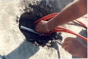 Presion del agua intersticial de los suelos